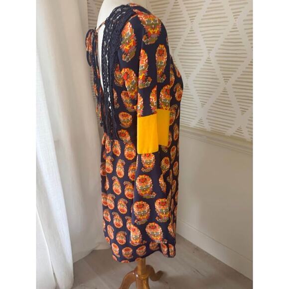 Gianni Bini Women’s Large Bell Sleeve Open Back Dress - Picture 4 of 5